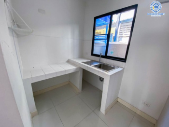 *****ทาวน์เฮ้าส์ 3 ชั้น มือสอง กรุงเทพมหานคร ม.บ้านกลางเมือง งามวงศ์วาน คุณภาพระดับ AP เนื้อที่ 18.10 ตร.ว. ฟังก์ชัน 3 ห้องนอน 3 ห้องน้ำ 2 ที่จอดรถ บ้านสภาพเยี่ยม แถมปั๊มน้ำ, แท็งค์น้ำ พร้อมรองรับการอยู่อาศัย ใกล้รถไฟฟ้าสายสีม่วง "สถานีศูนย์ราชการนนทบุรี", สายสีแดง "สถานีบางเขน" และทางด่วน "งามวงศ์วาน"